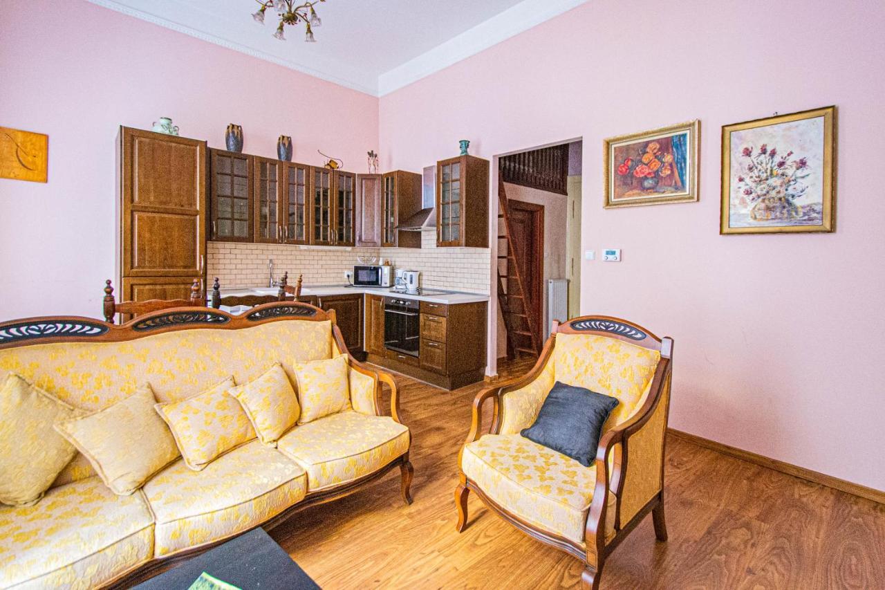 Astronomical Clock Suite By Ruterra Prague Extérieur photo