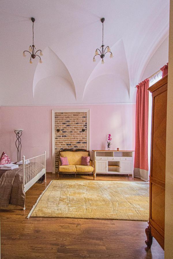 Astronomical Clock Suite By Ruterra Prague Extérieur photo