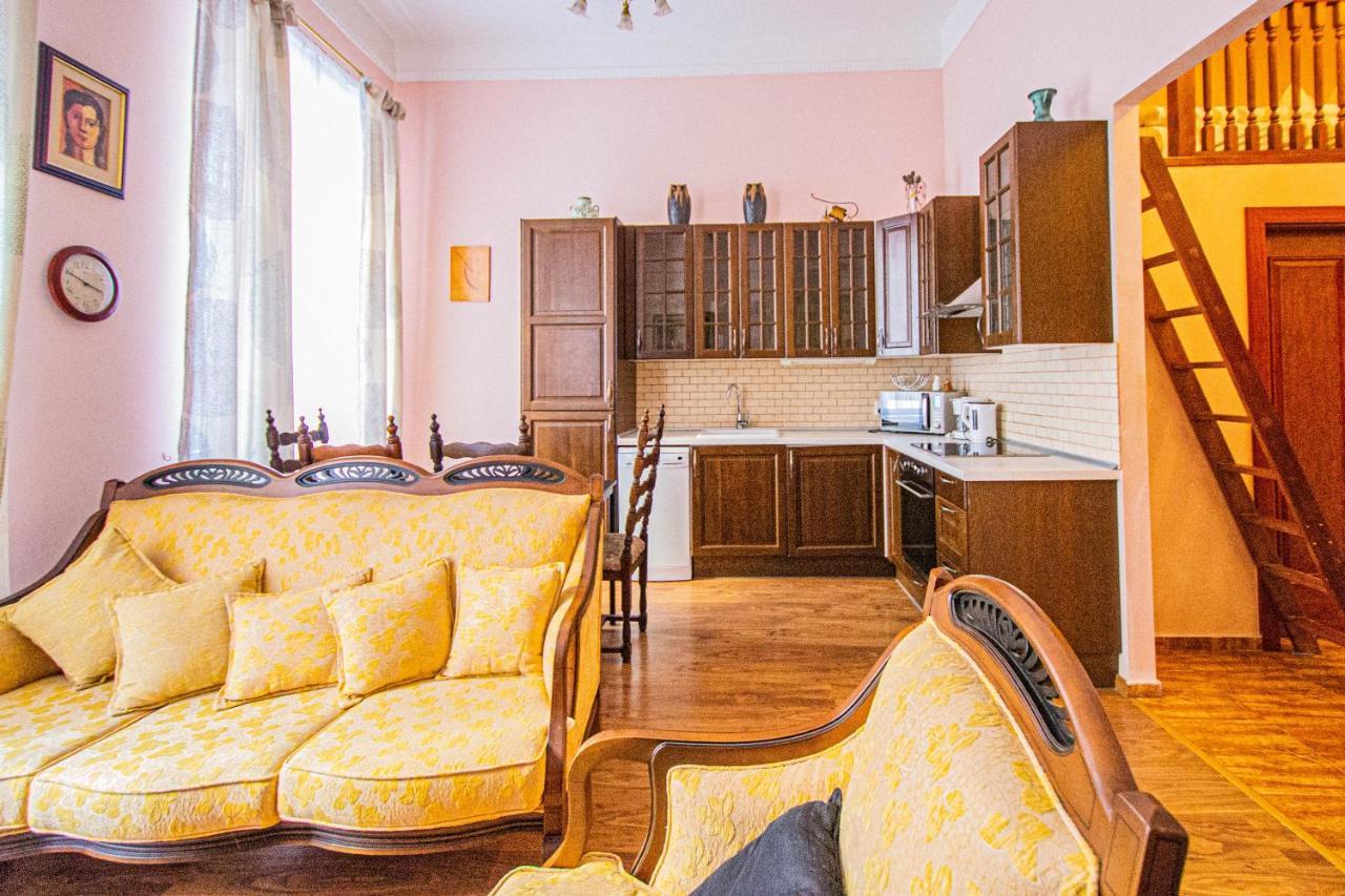 Astronomical Clock Suite By Ruterra Prague Extérieur photo