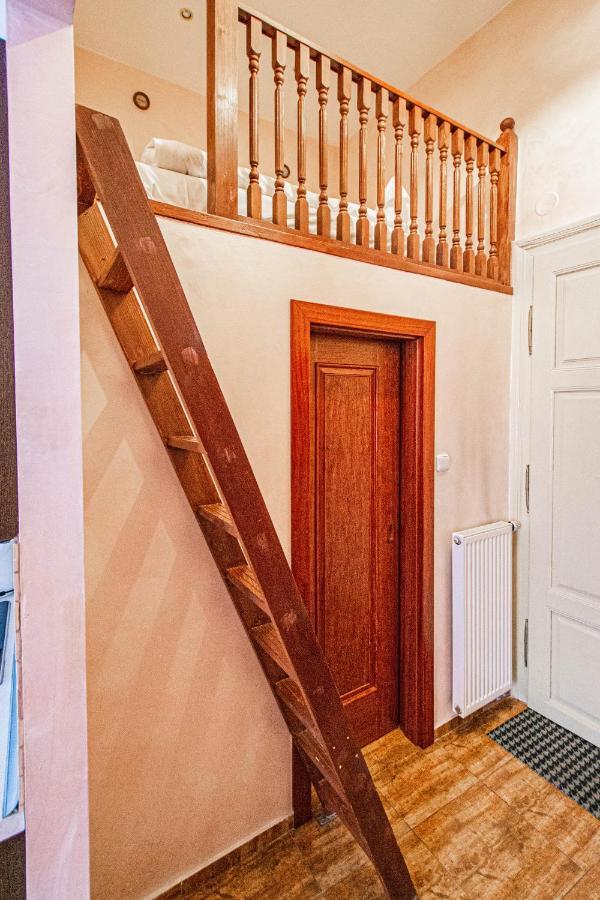 Astronomical Clock Suite By Ruterra Prague Extérieur photo